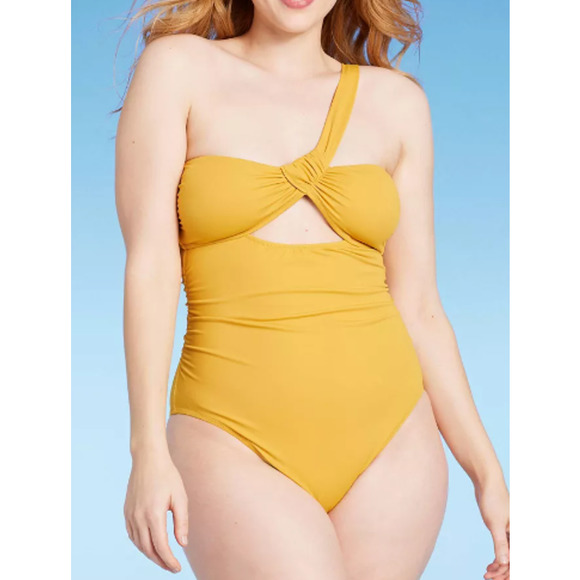 Shade & Shore Asymmetric Twist One Piece Swimsuit - Picture 6 of 7